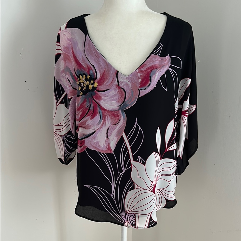 White House Black Market Black and Pink Floral Tunic sz XS